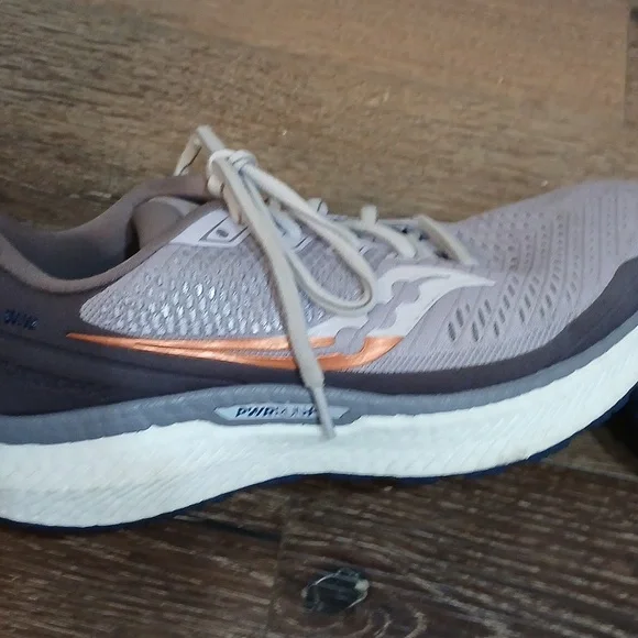 Saucony Triumph 18 Tennis Shoes Womens Size 8.5 - Picture 5 of 9